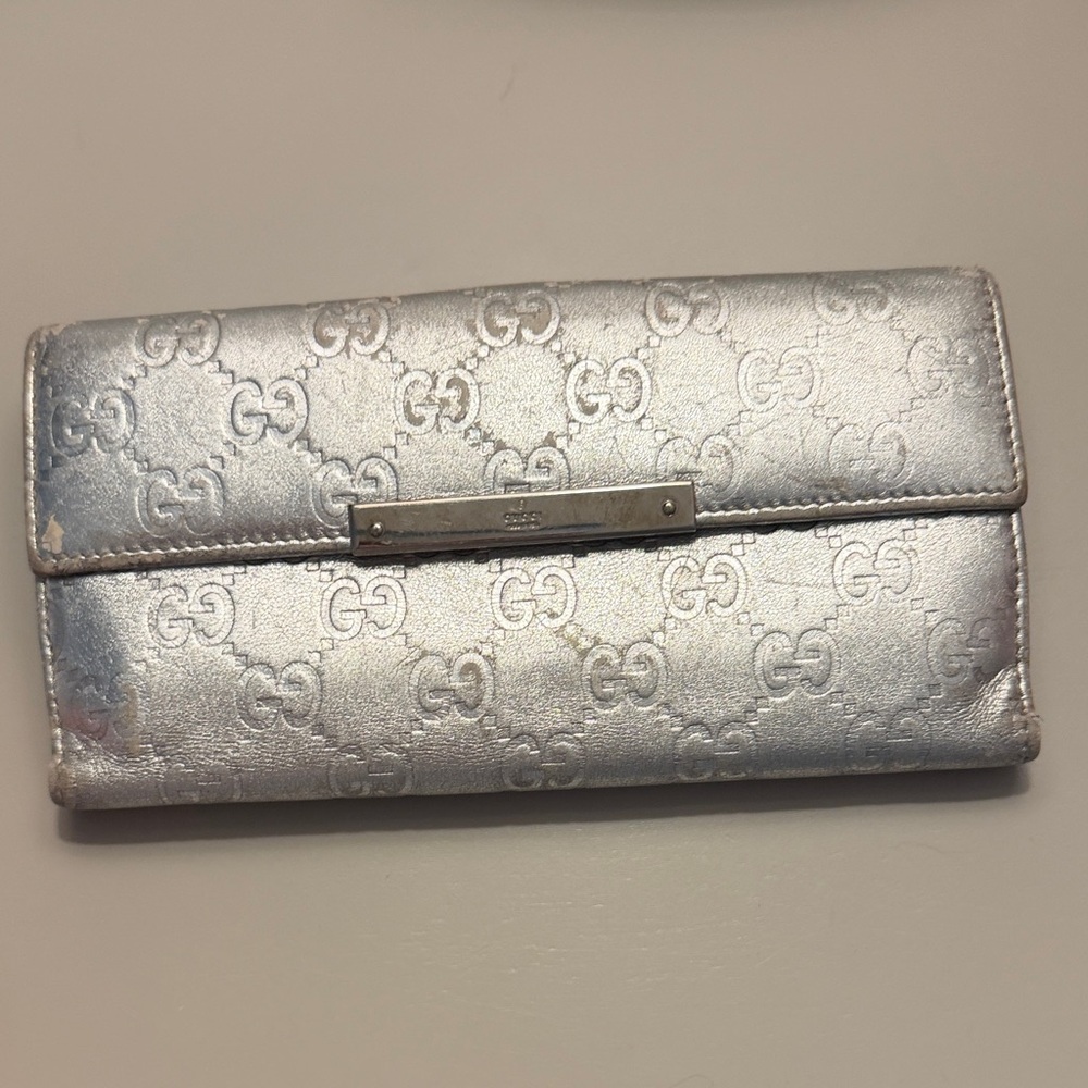 Gucci Metallic Silver Women's Wallet